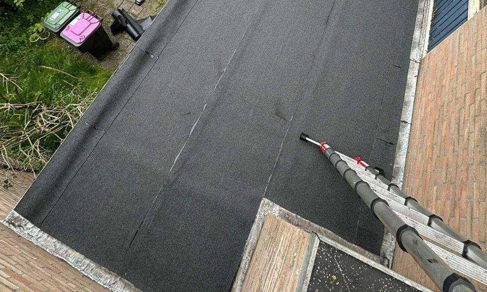 Plat dak geplaatst door dakdekker in Bennekom